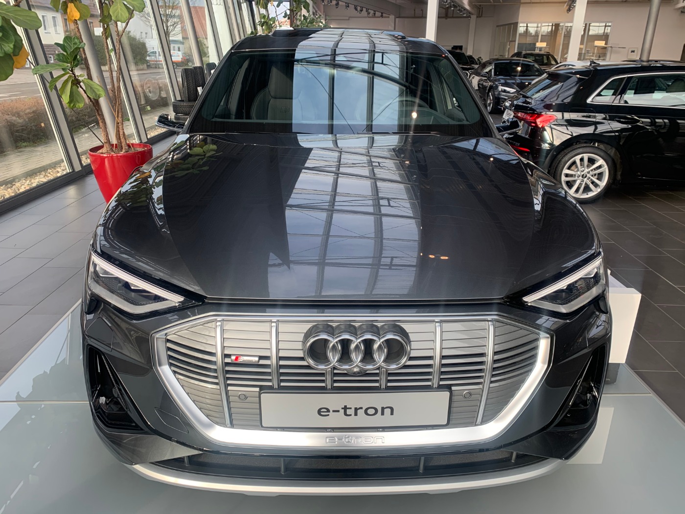 audi e tron sportback 55 quattro s line headup navi carwondo