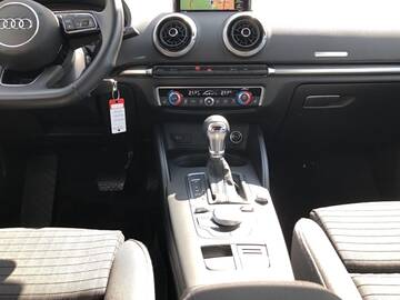 Audi A3 Sportback 35 TFSI S tronic sport Navi XENON